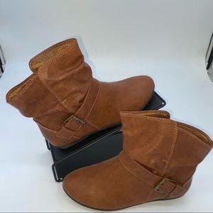 Brown boots